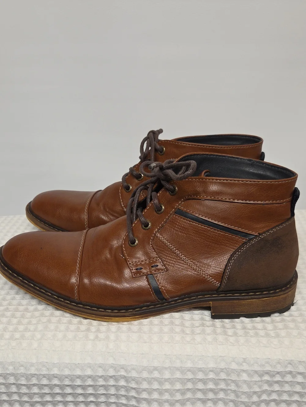 Restoration Brown Chukka Style Lace-Up Boots Men's Size 8.5